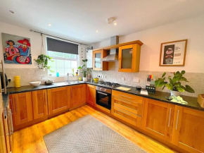 True Colours Apartment in Central Location